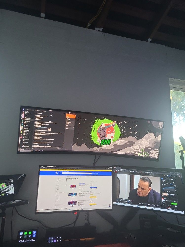 Samsung Ultragear 49 Inch
