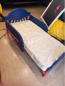 Toddler bed