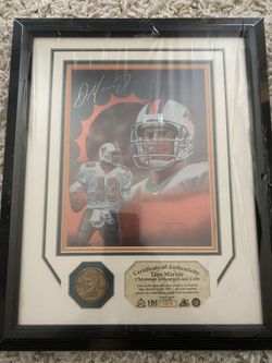 Collectible Dan Marino plaque
