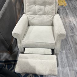 VERY Comfortable Recliner Chair For Sale 