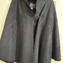 ***Women’s Poncho***