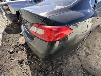 2011-2013 INFINITI M37 SEDAN TAILLIGHT RIGHT PASSENGER SIDE