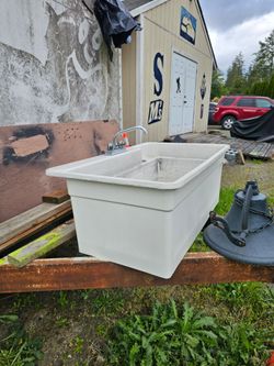 Wash tub