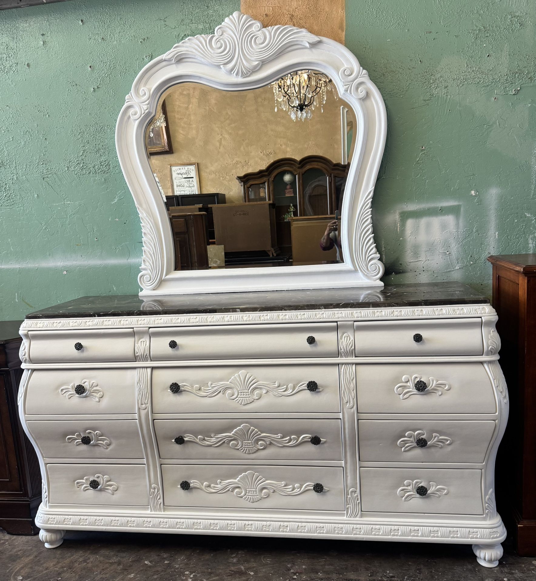 12 Drawer Dresser With Mirror