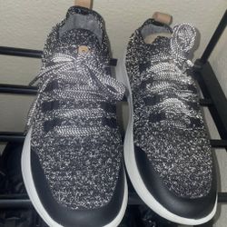 Men’s Sneakers Size 10.5