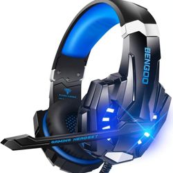 Over Ear Headphones 7.1 Surround Sound, Noise Cancelling, with Mic, LED Light, Soft Memory Earmuffs, for PS4 PC Xbox One PS5 Controller,