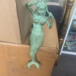 Metal Mermaid Statue 14" 