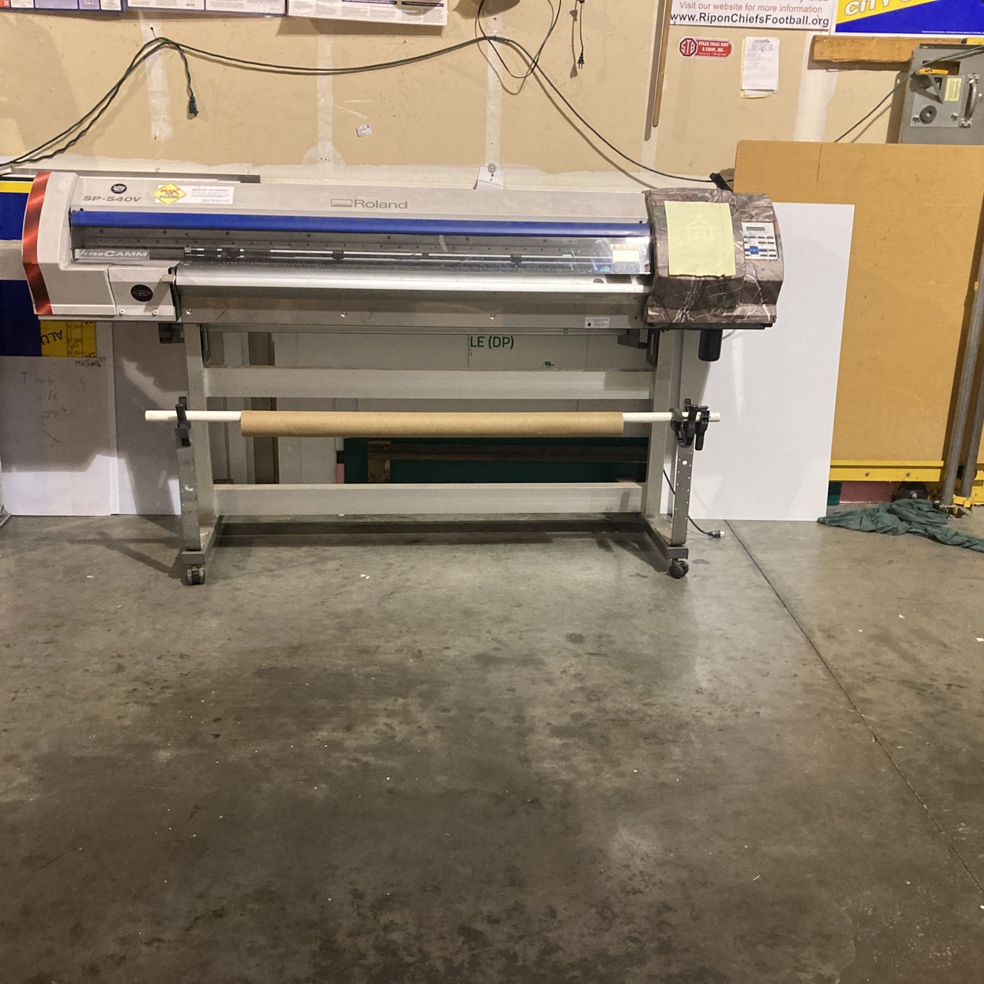 Roland 52 inch printer needs work