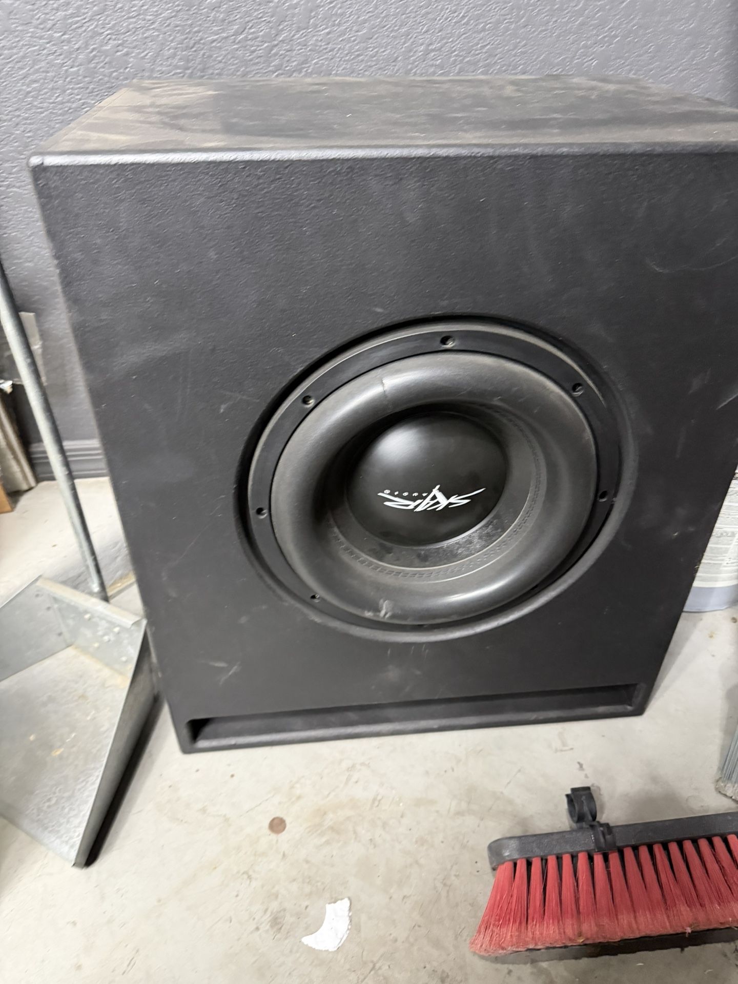 Skar Audio Subwoofer & Box