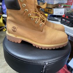 TIMBERLAND BOOTS SIZE 8.5 W