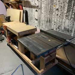 Craftsman Table Saw With Work Bench 
