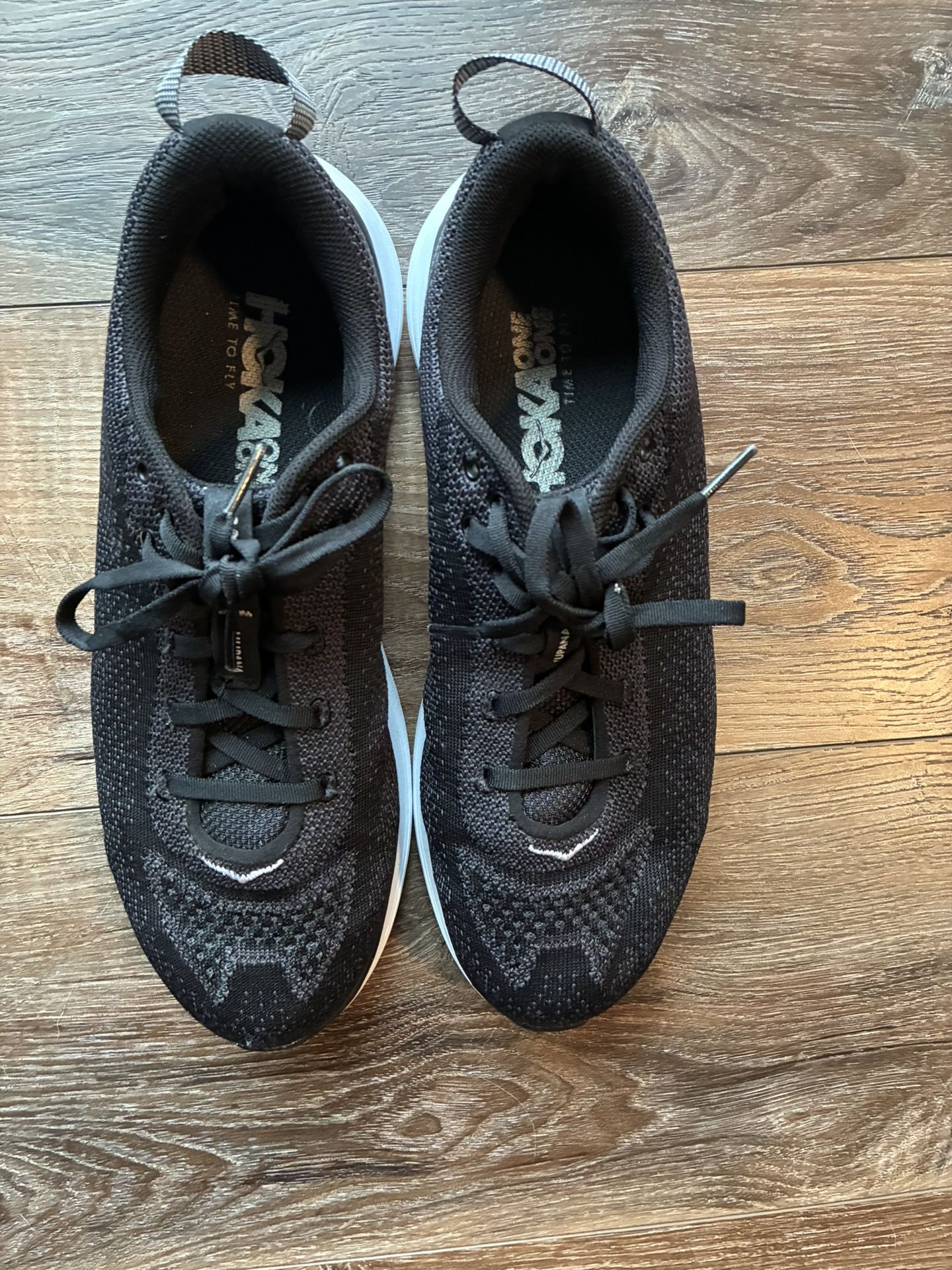 Women’s 9.5 Hoka Tennis Shoes Black