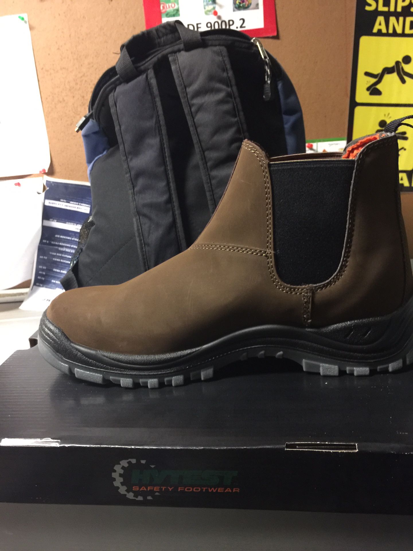 Hytest steel toe boots(new)