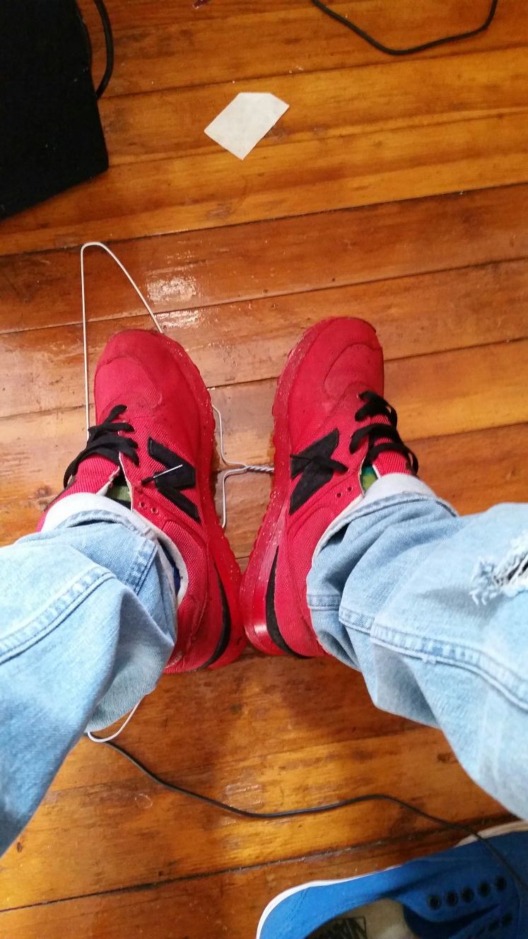 Dirty red new balances