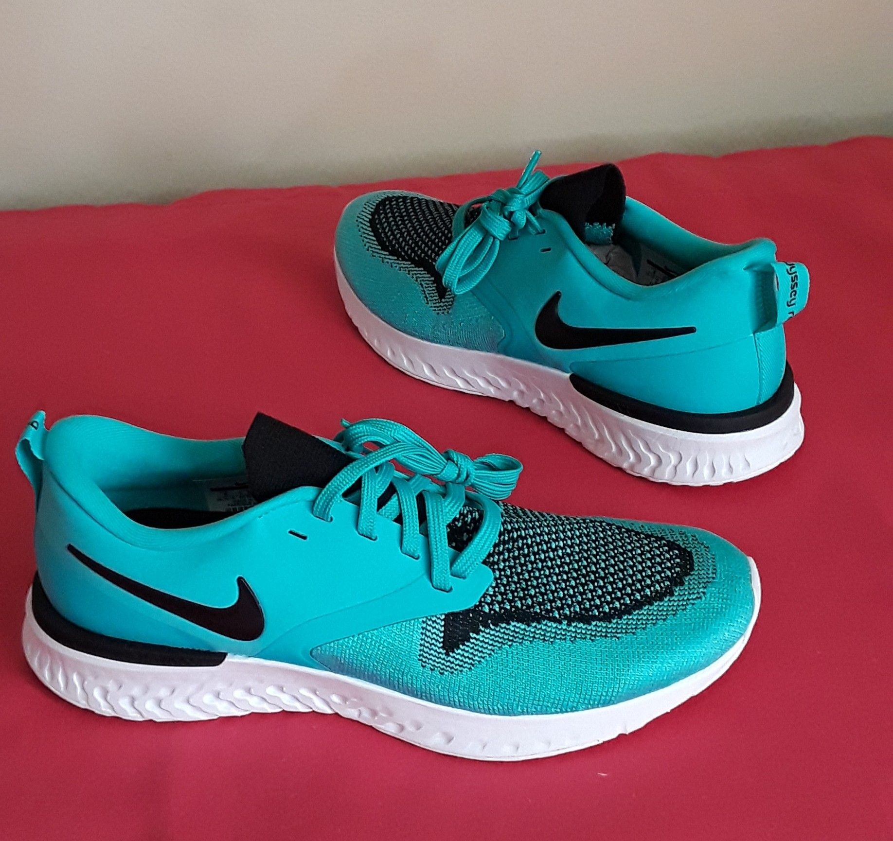 NEW Women's Nike React Odyssey Flyknit II Hyper Jade SIZE 8