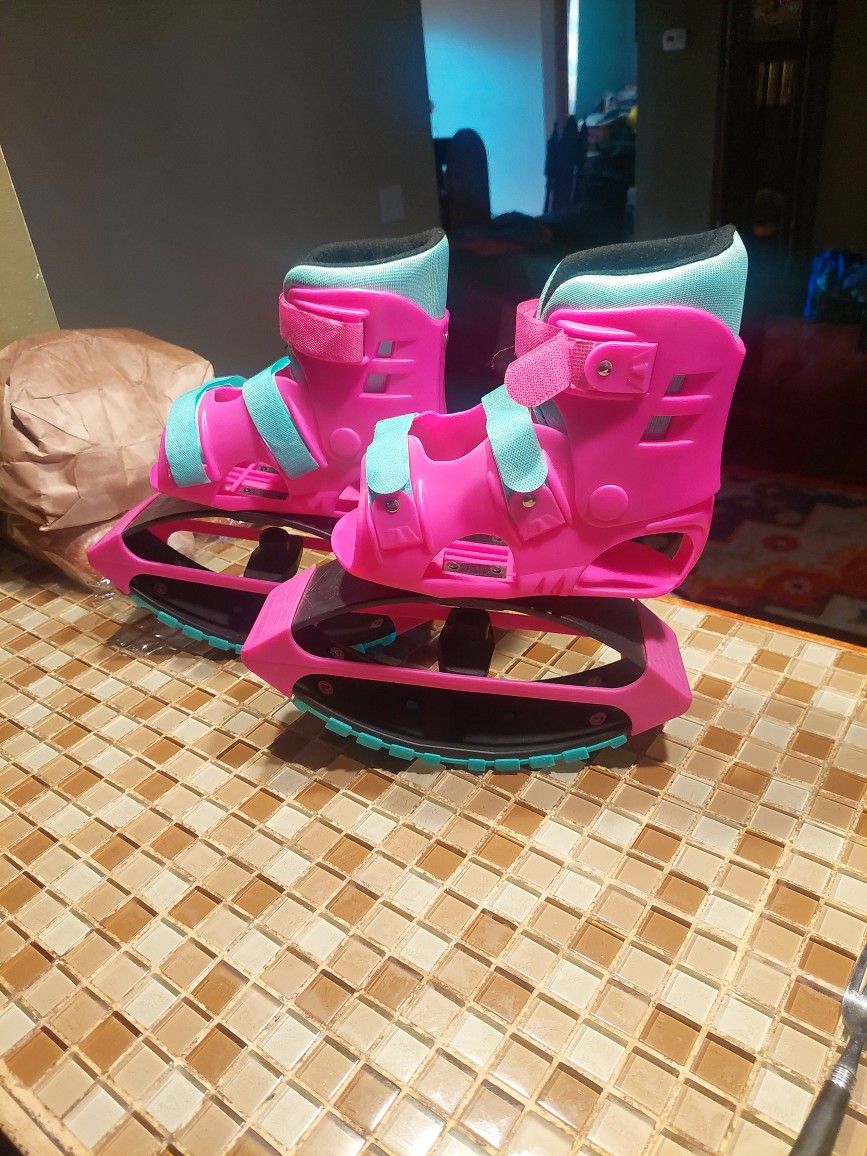 MADD GEAR BOOSTER BOUNCING BOOTS