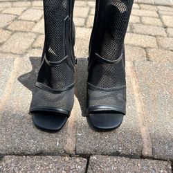 Jessica Simpson Black Heels Size 7.5
