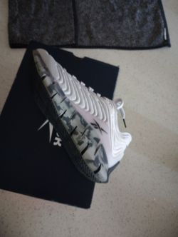 Rebook Zig Kinetica (Unisex Running Shoes) Size 5,