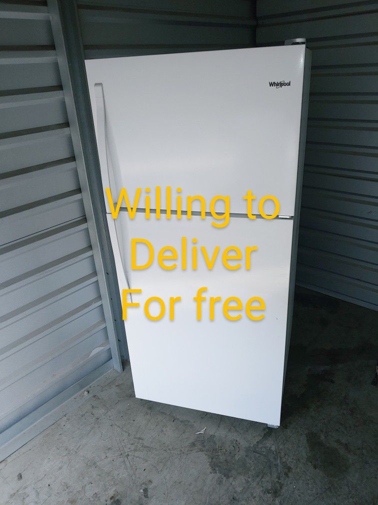 Whirlpool  Energy. Saver Apartment Size  Refrigerator. 18 Cuft (Dimensions:30" in w 30" in D 66" in H