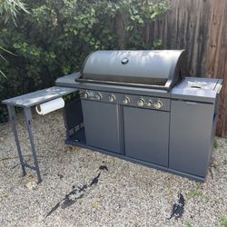 BBQ Grill - 6 Burners + 1 Side Burner - This Thing Is A Beast!