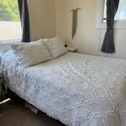 Full Size Mattress/ Box Spring/ Frame 