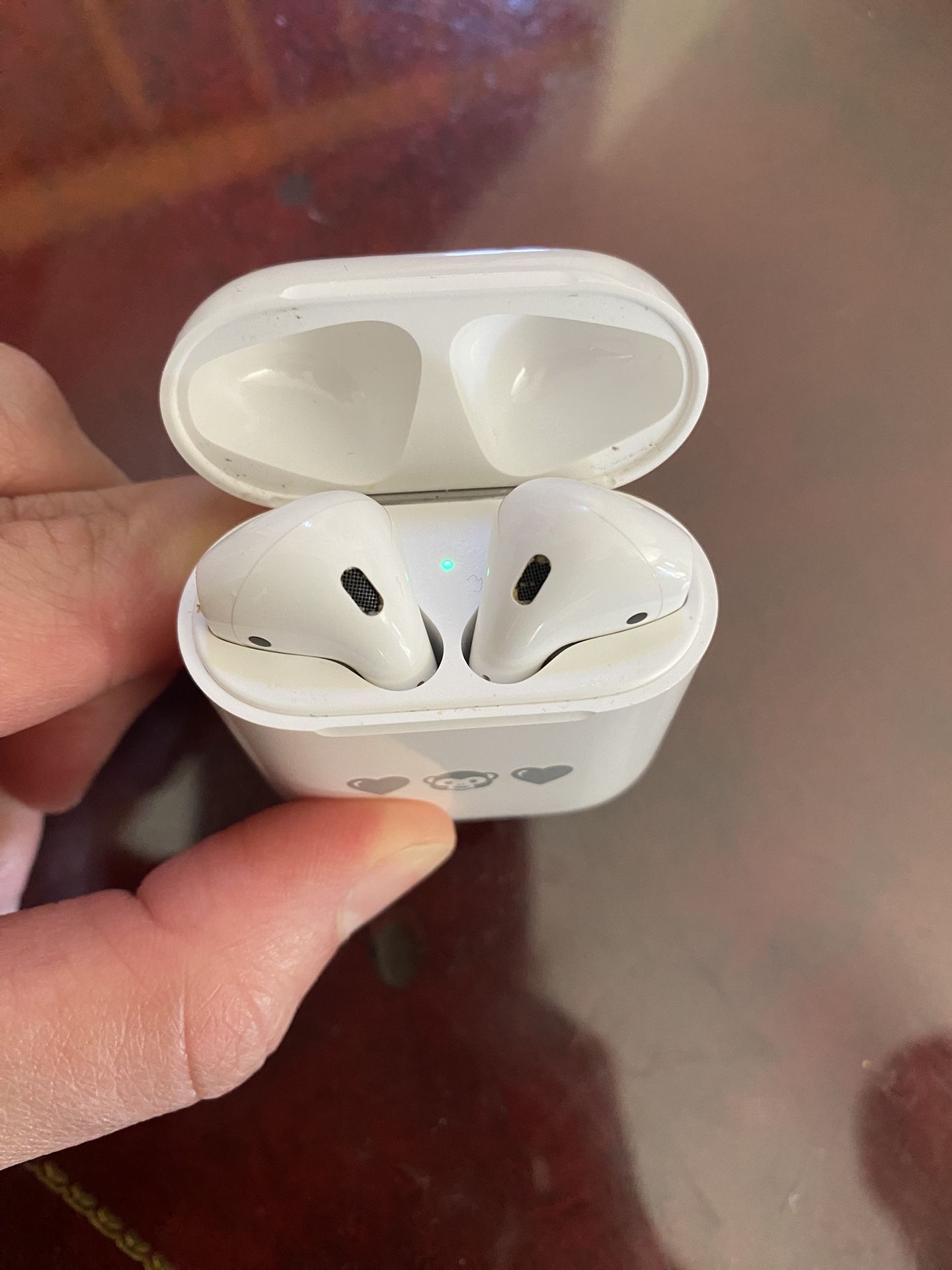 AirPods