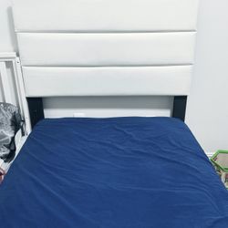 1 Twin Bed, 2 Twin Mattress