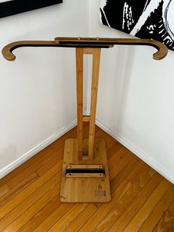 COR Surfboard Stand