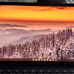 Lenovo Chromebook Duet 5 13" OLED Screen + Case 