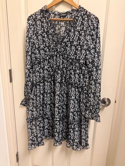 Express dress size M