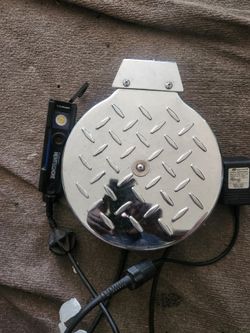 Cliplight Hemitech One LED worklight featuring a single high-performance array LED