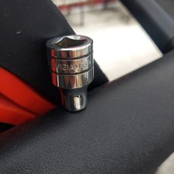 Snap-on 1/2",  3/8" SAE 6 Point Shallow Chrome Socket TW121A
