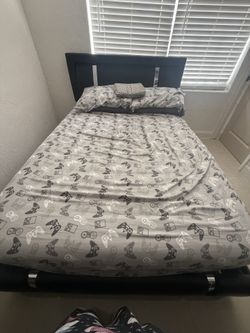 Full size bed MATTRESS NOT INCLUDED