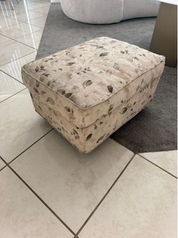 Chair with wheels $5