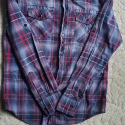 Straightfaded Button Down Shirt |Medium 