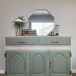 Buffet/ Entry Table