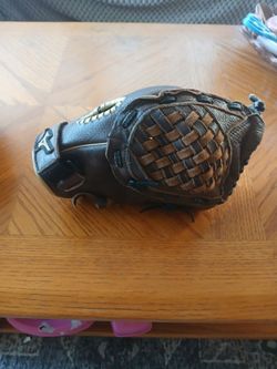Baseball glove