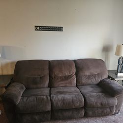 Reclining sofa