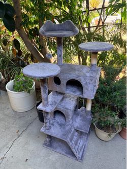 Cat tree