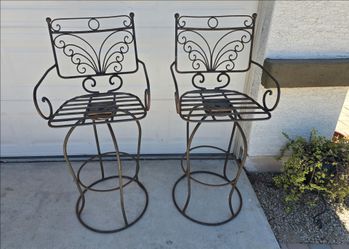 $120 BARSTOOLS WITH BEAUTIFUL DESIGNS