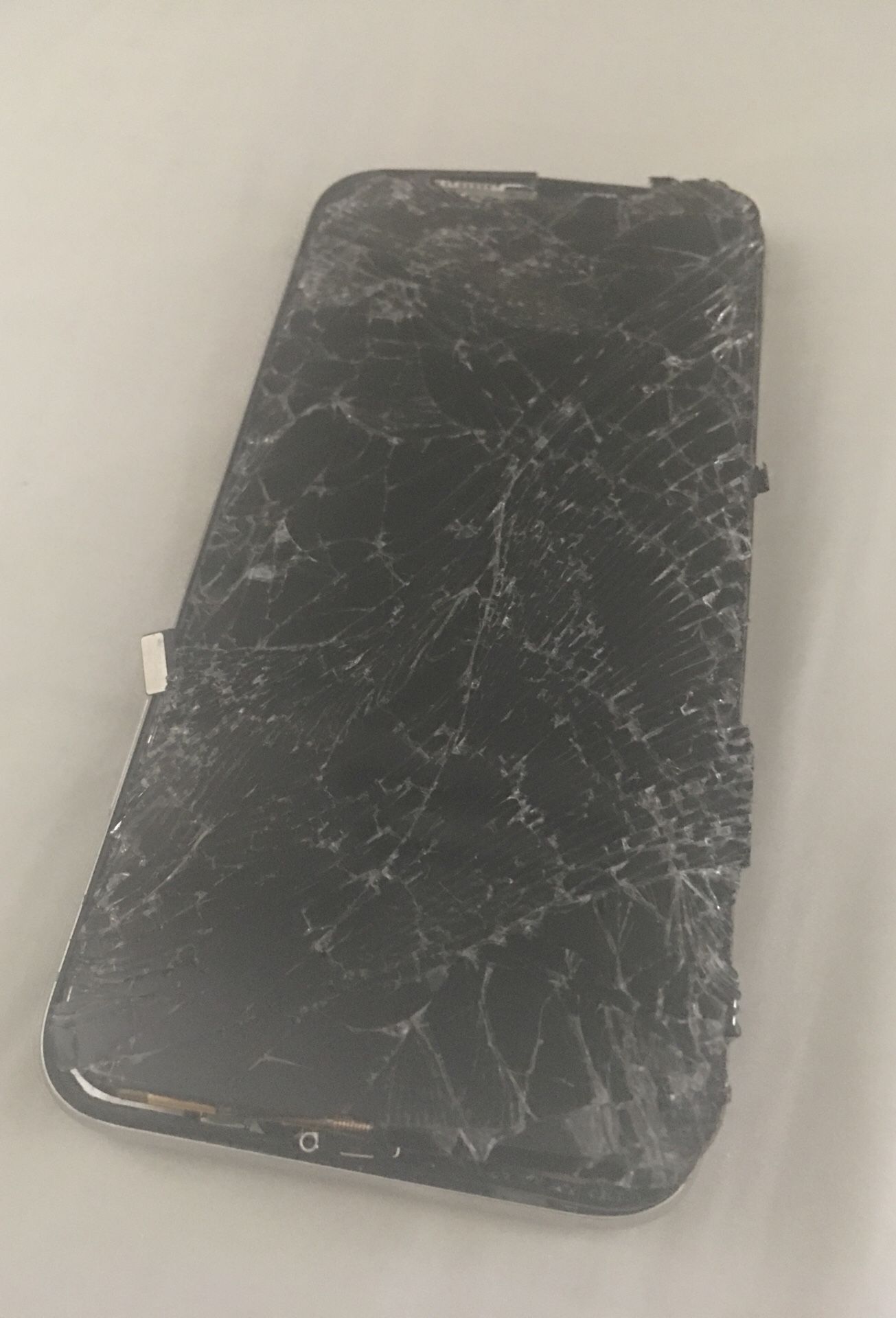 iphone x broken screen
