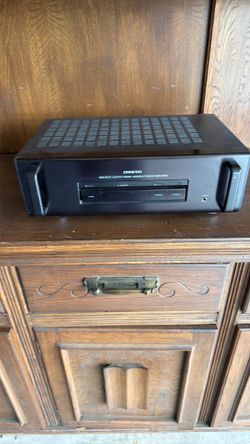 Onkyo stereo amplifier 150 watts per channel