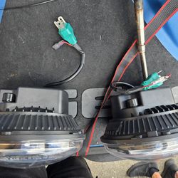 2024 Jeep gladiator head lights