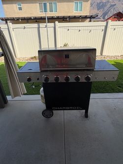 Char-Broil Performance Gas Grill