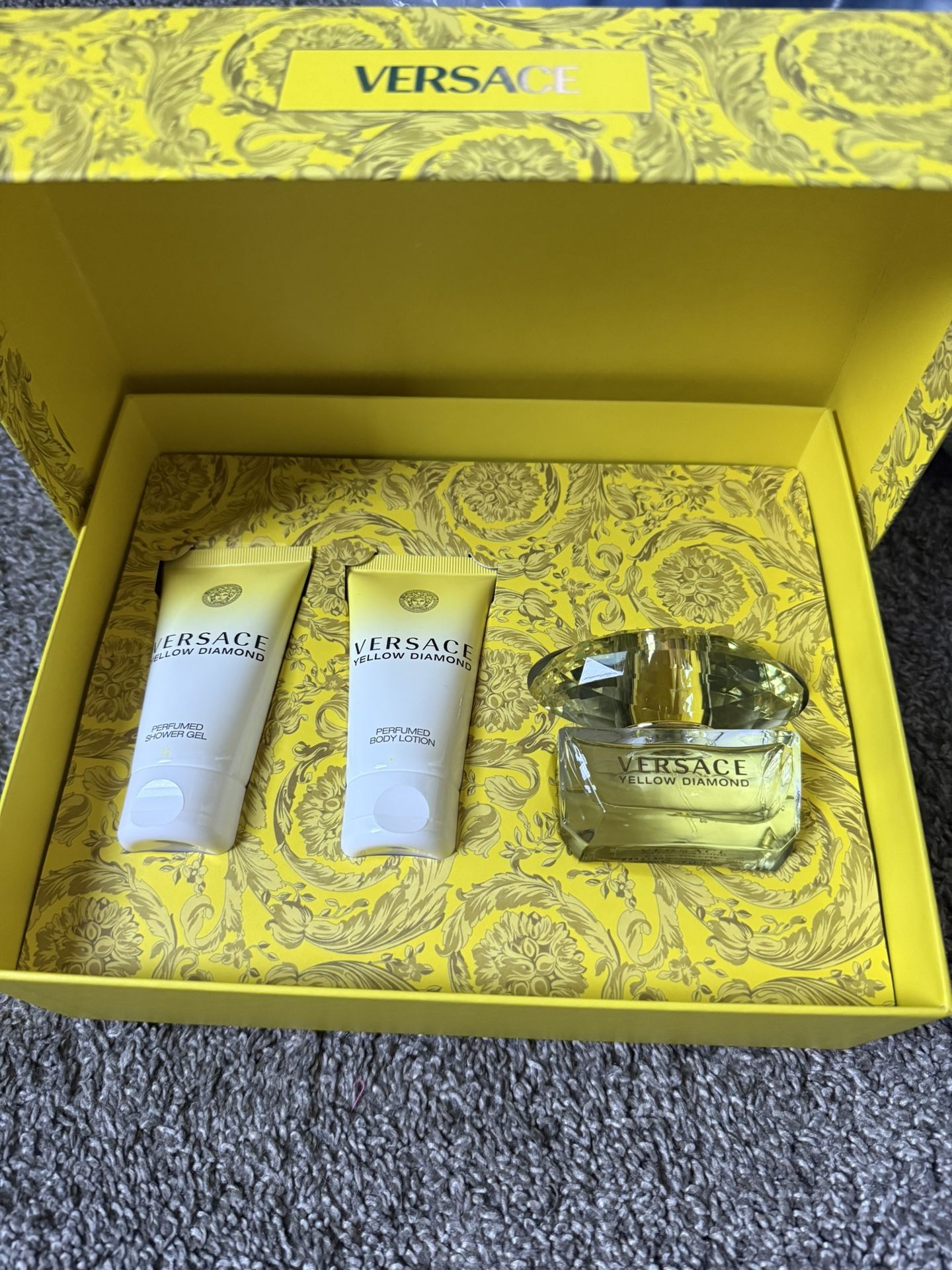 Versace Yellow Diamonds Perfume
