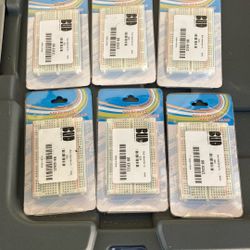 Solderless breadboard