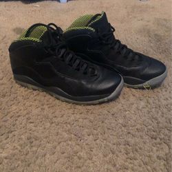 Jordan 10s Venom Green Size 12