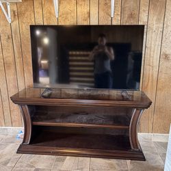 Hisense 55” 4K UHD w/ TV Stand