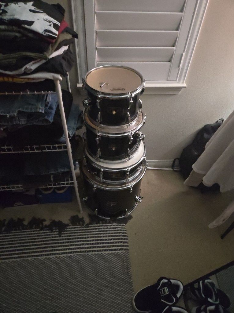 Tama Imperial Star Set (COMPLETE SETUP WITH CYMBALS)