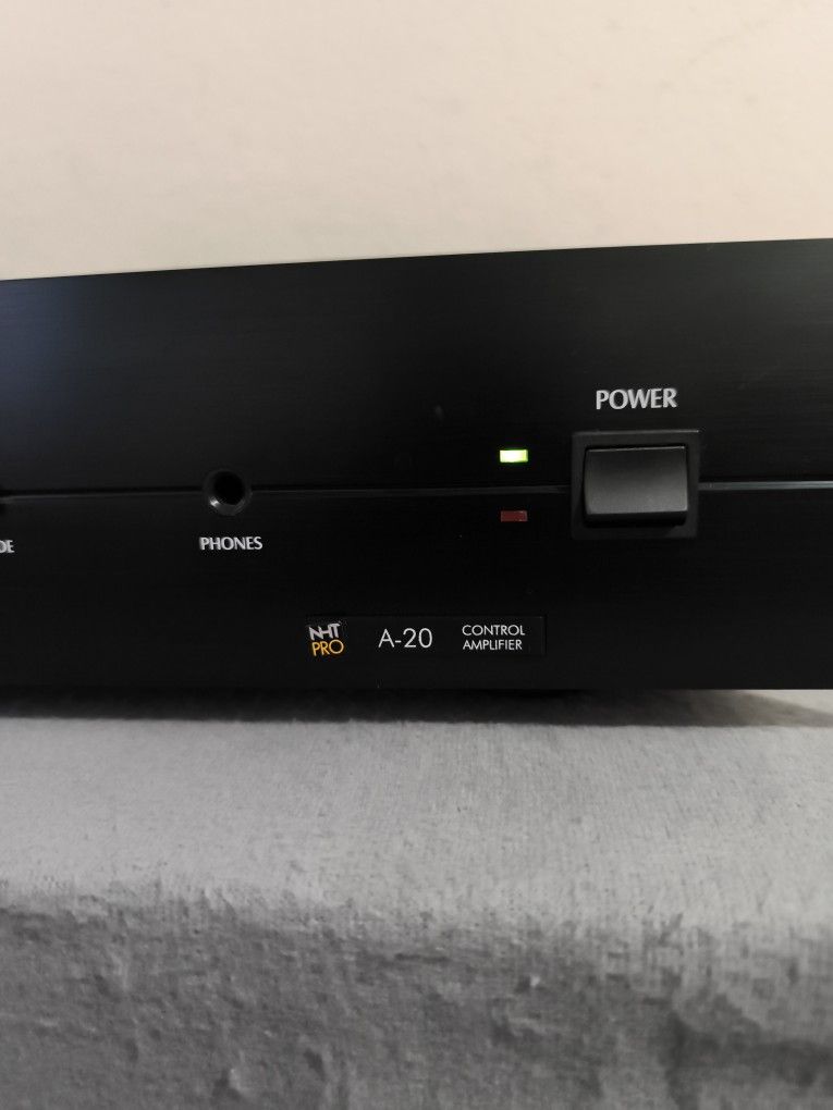 NHT Pro a-20 amplifier For Monitors